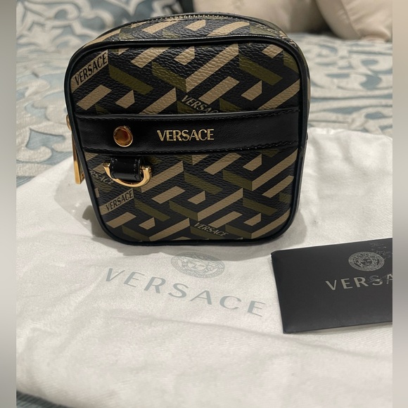 Versace Pouch - Picture 3 of 5